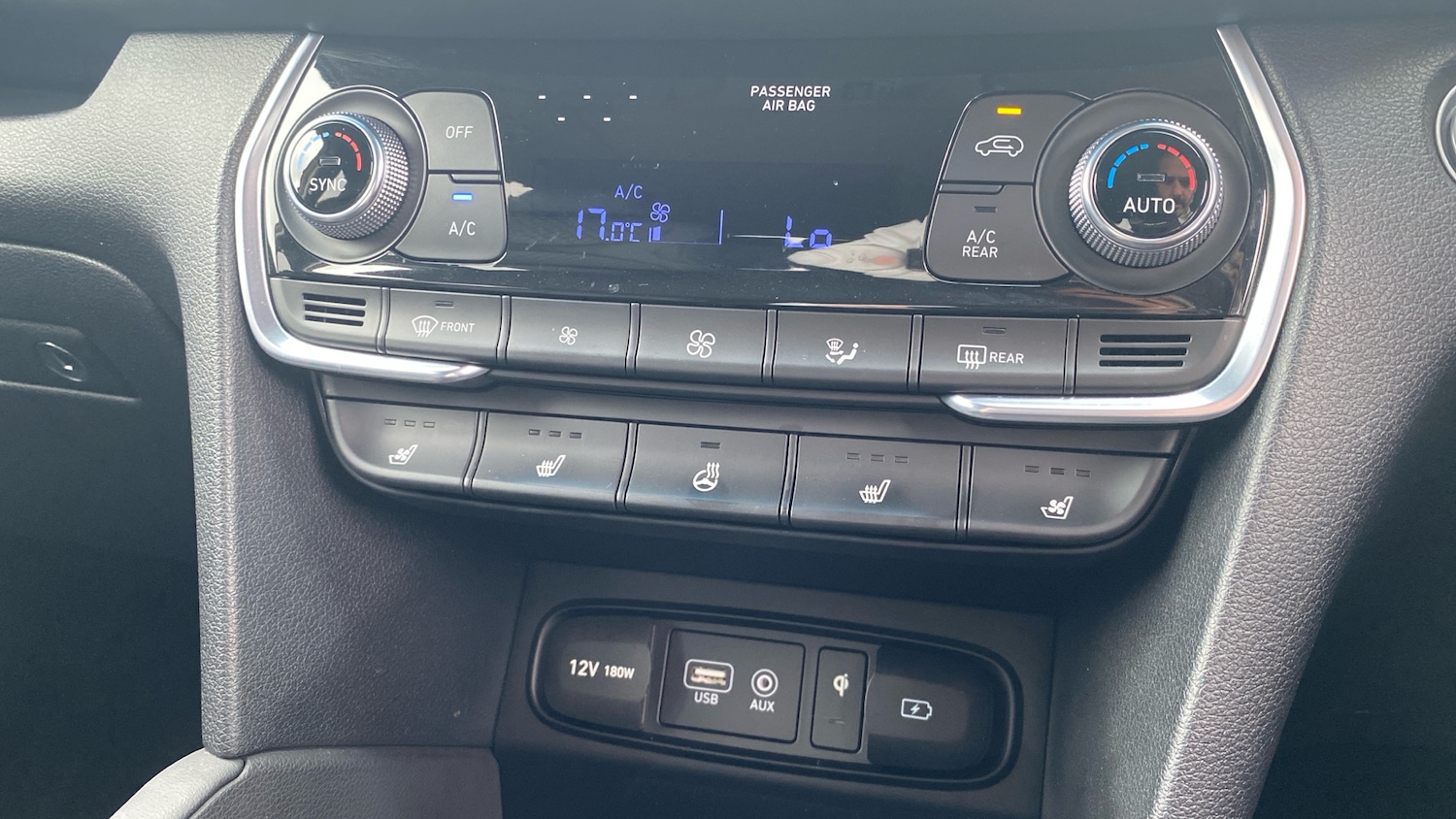 Used Hyundai Santa Fe 2019 for sale - 76194744: Photo 44