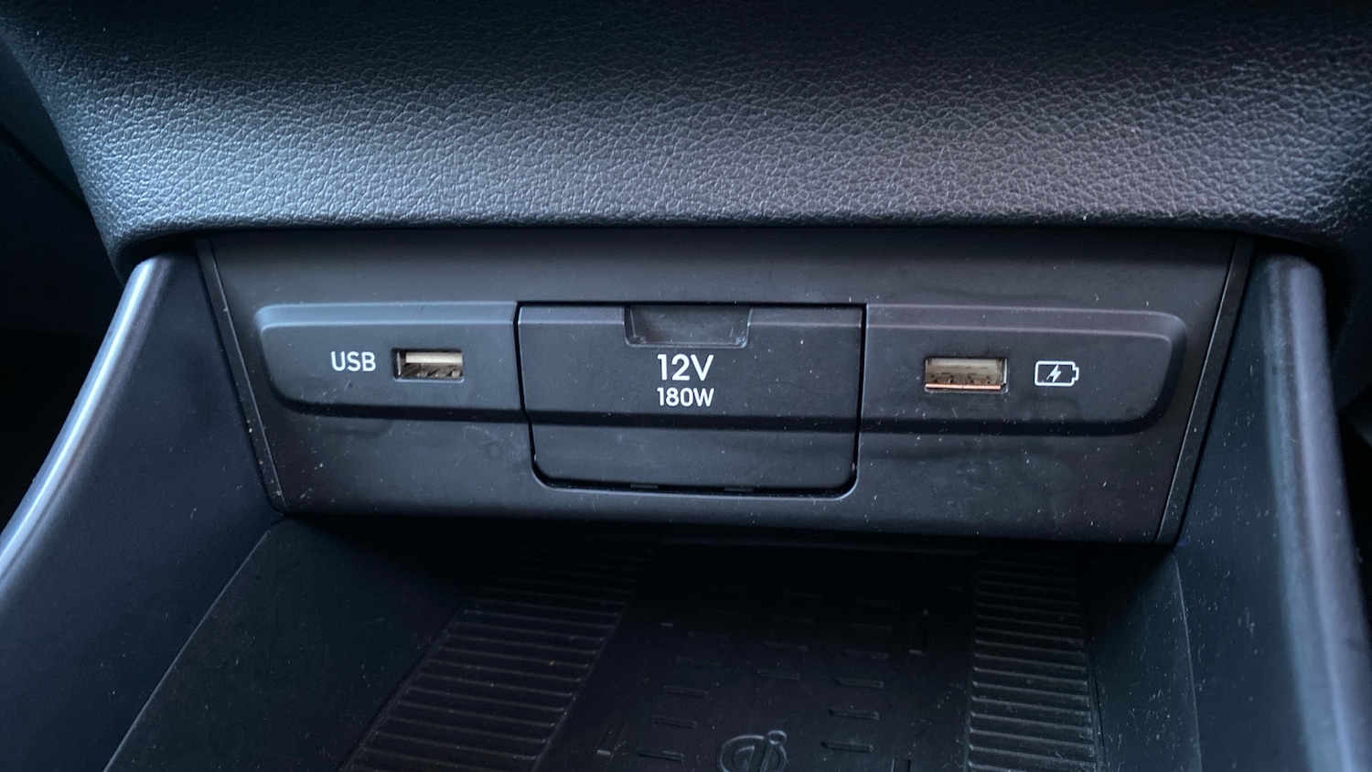 Used Hyundai BAYON 2021 for sale - 77189120: Photo 28