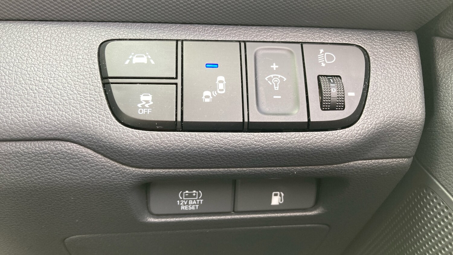 Used Hyundai IONIQ 2020 for sale - 76078018: Photo 25
