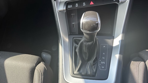 Used Audi Q3 2020 for sale - 75638478: Photo 32