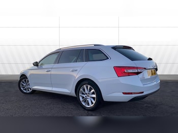 Used Skoda Superb 2023 for sale - 77282904: Photo