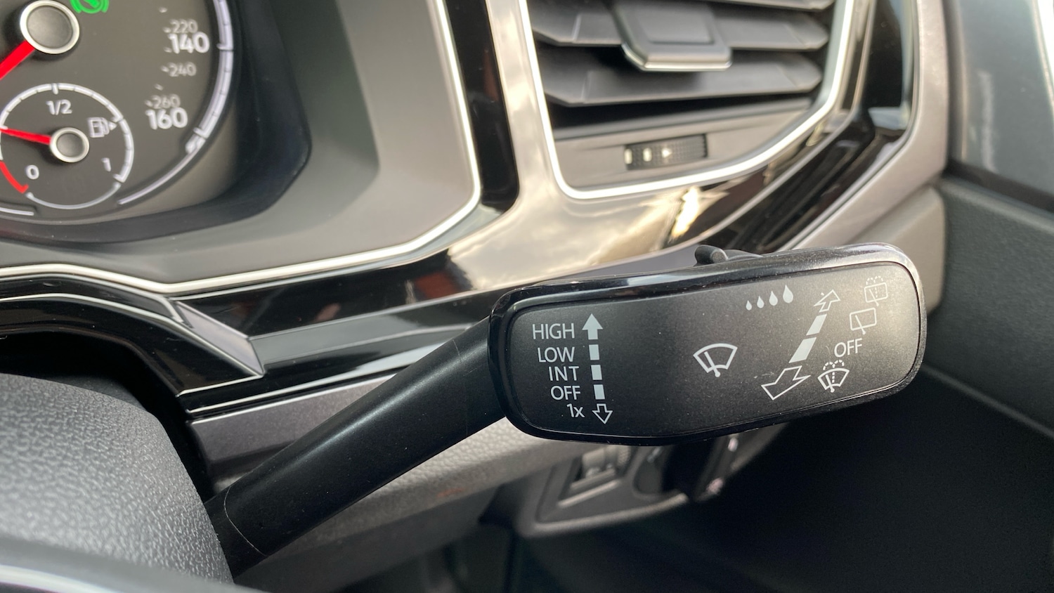 Used Volkswagen Polo 2019 for sale - 76299255: Photo 24