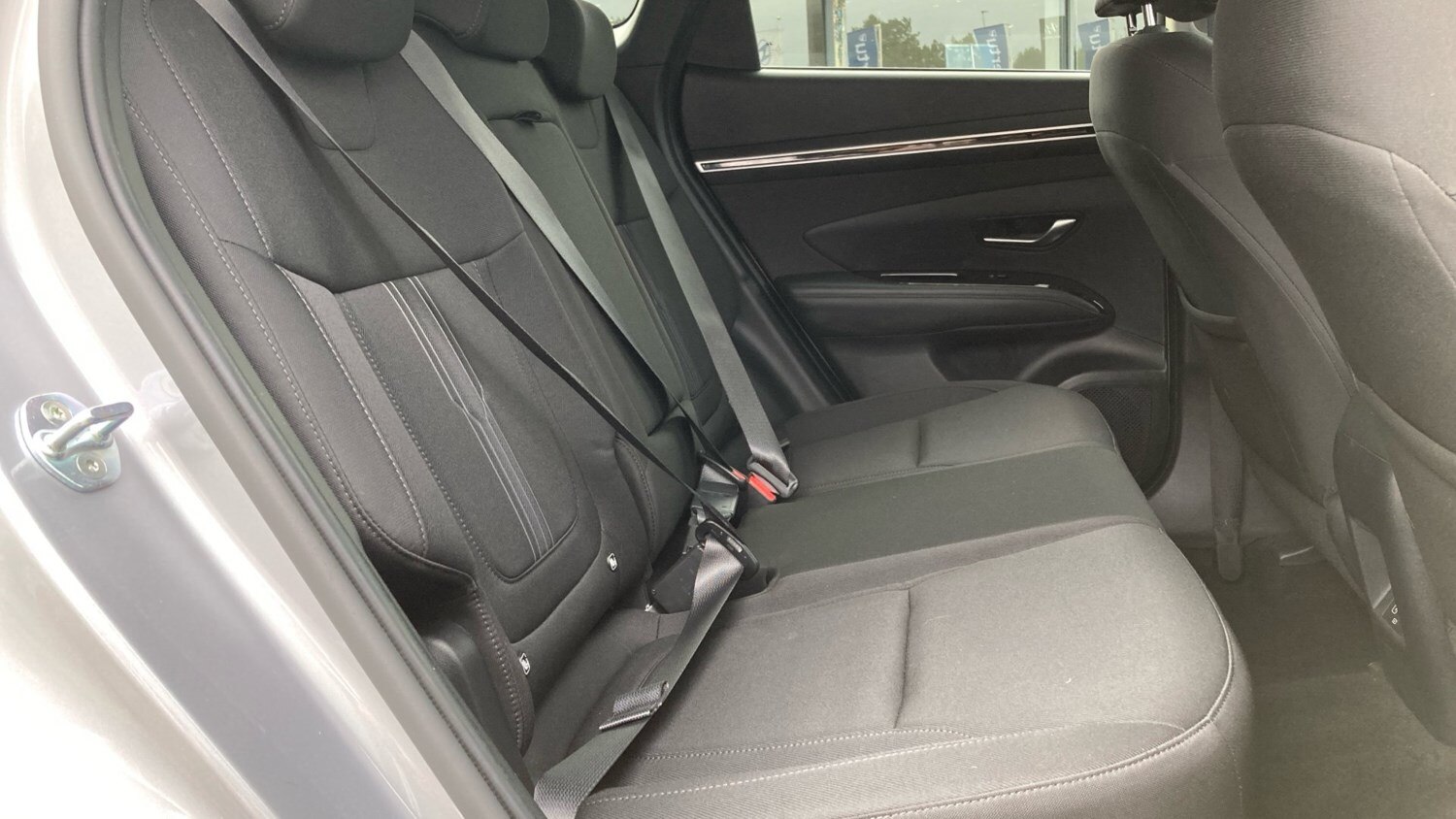 2022 Hyundai TUCSON 1.6 TGDi Hybrid 230 Premium 5dr 2WD Auto Hybrid Estate Estat - Picture 16 of 24