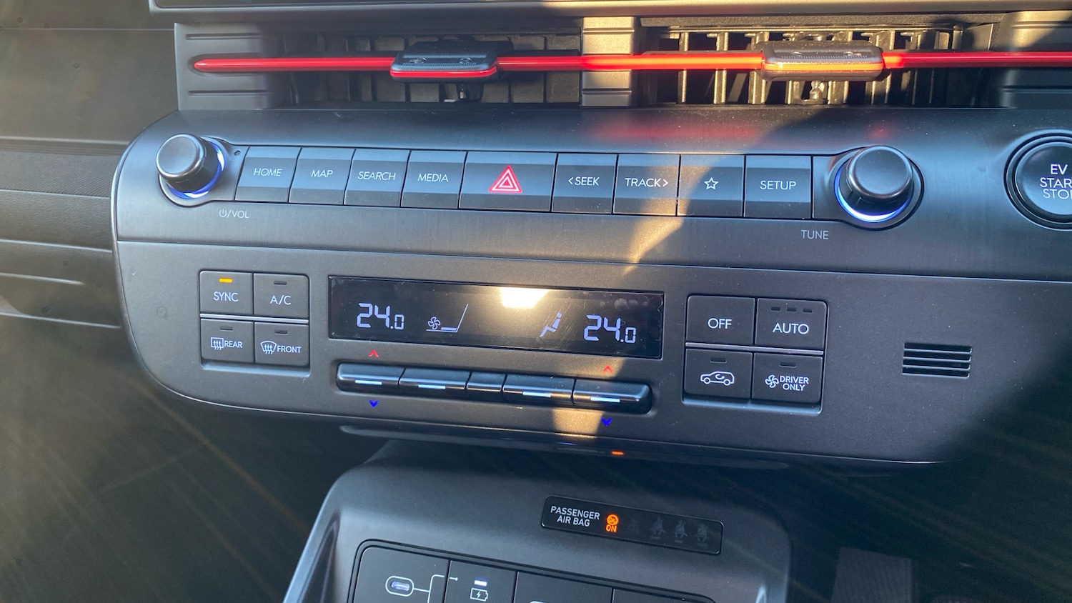 Used Hyundai KONA 2025 for sale - 76762302: Photo 28