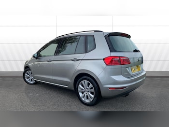 Used Volkswagen Golf SV 2016 for sale - 76265292: Photo 2