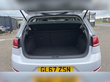 Used Volkswagen Golf 2017 for sale - 78421707: Photo