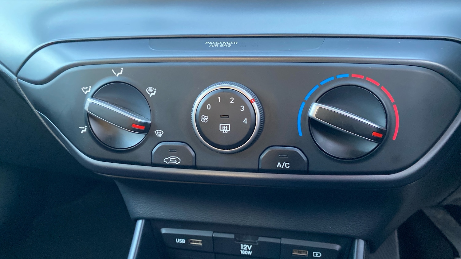 Used Hyundai BAYON 2024 for sale - 77005824: Photo 30