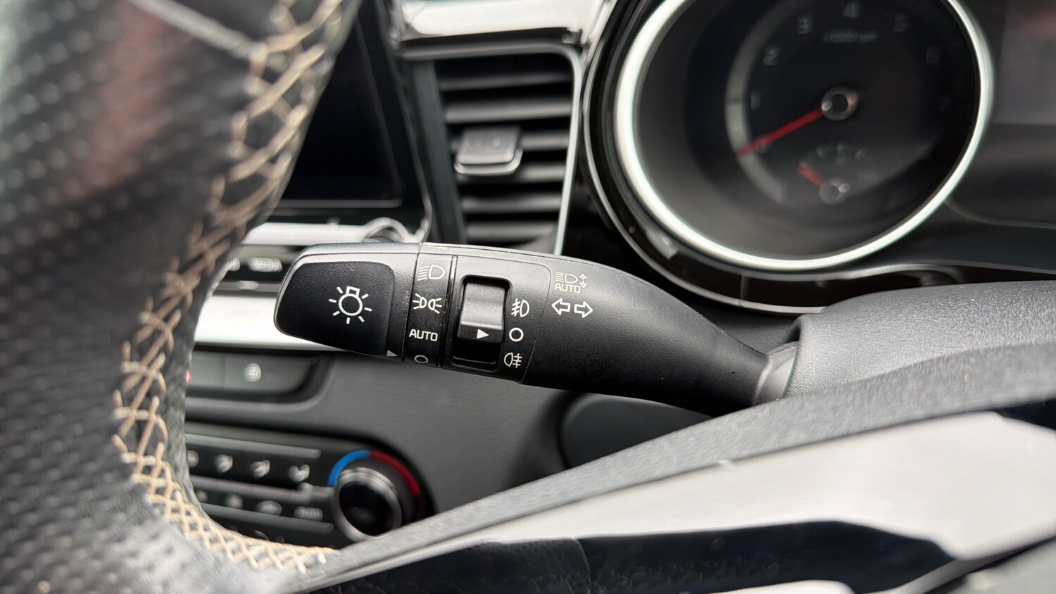 Used Kia XCeed 2023 for sale - 78152882: Photo 28