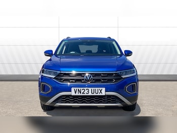 Used Volkswagen T-Roc 2023 for sale - 79308377: Photo