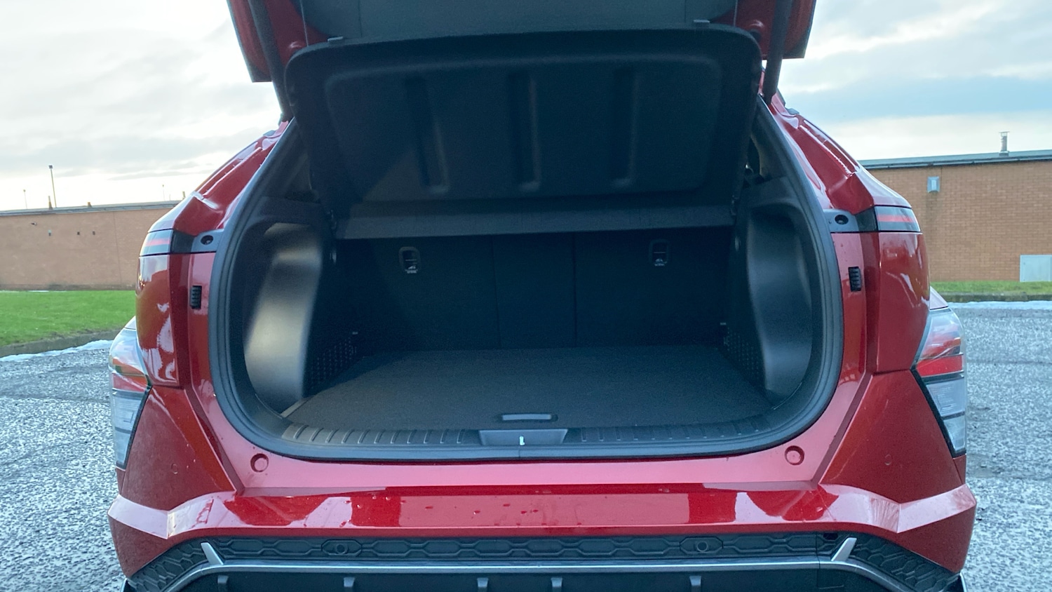 Used Hyundai KONA 2025 for sale - 77085381: Photo 4