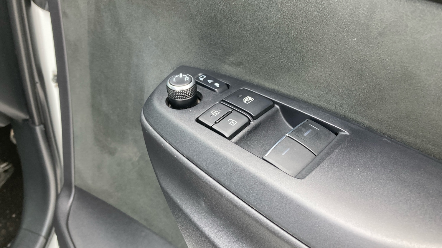 Used Toyota Yaris 2021 for sale - 77672135: Photo 20