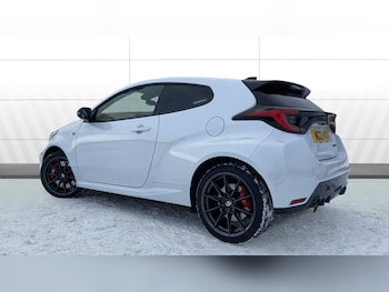 Used Toyota Yaris 2021 for sale - 77672135: Photo