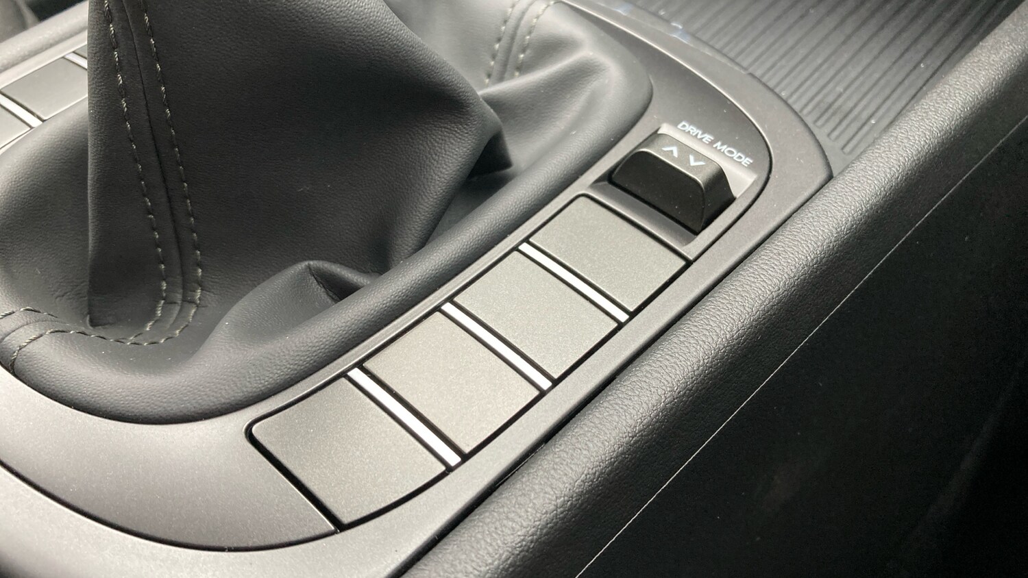 Used Hyundai KONA 2025 for sale - 76464395: Photo 32