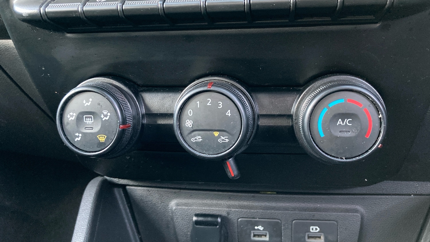 Used Dacia Duster 2022 for sale - 76791753: Photo 30