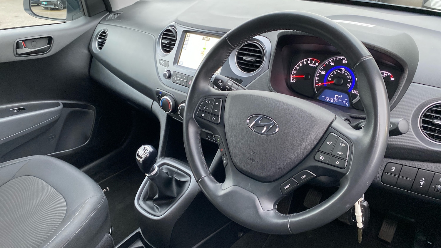 Used Hyundai i10 2019 for sale - 77733047: Photo 11