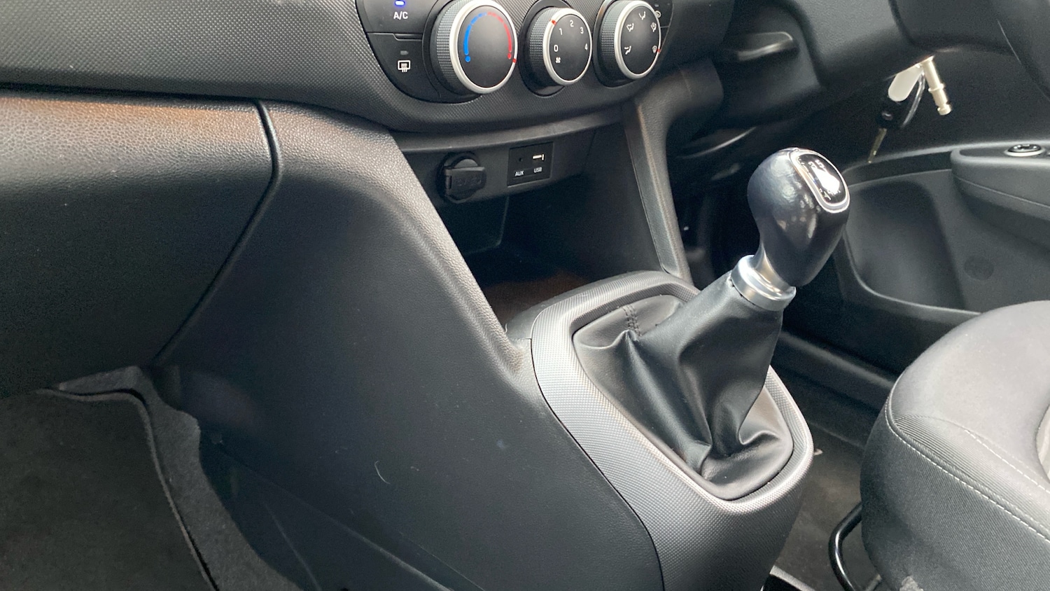 Used Hyundai i10 2019 for sale - 77733047: Photo 13