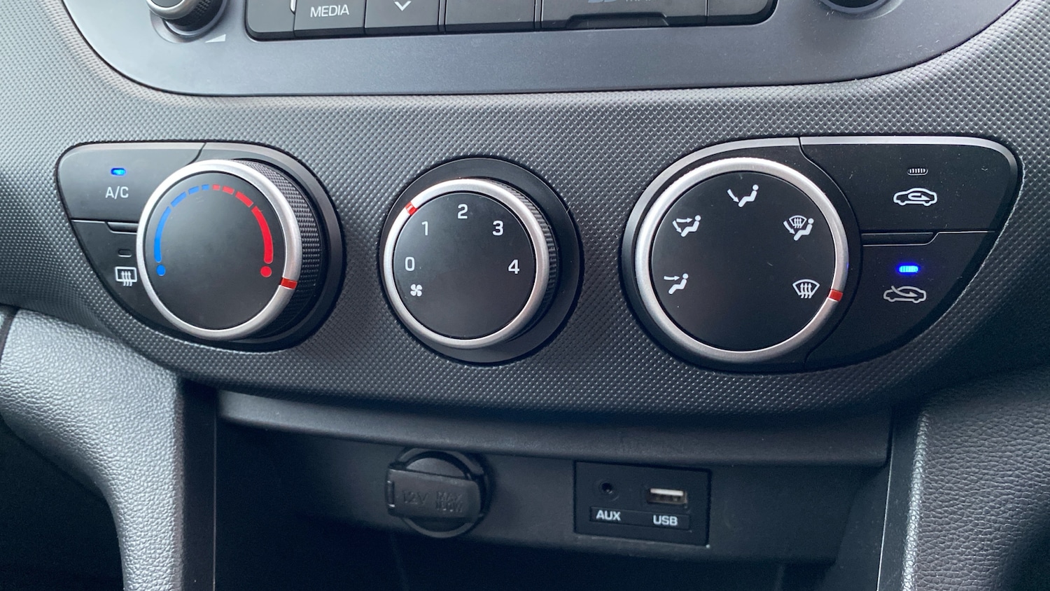 Used Hyundai i10 2019 for sale - 77733047: Photo 33