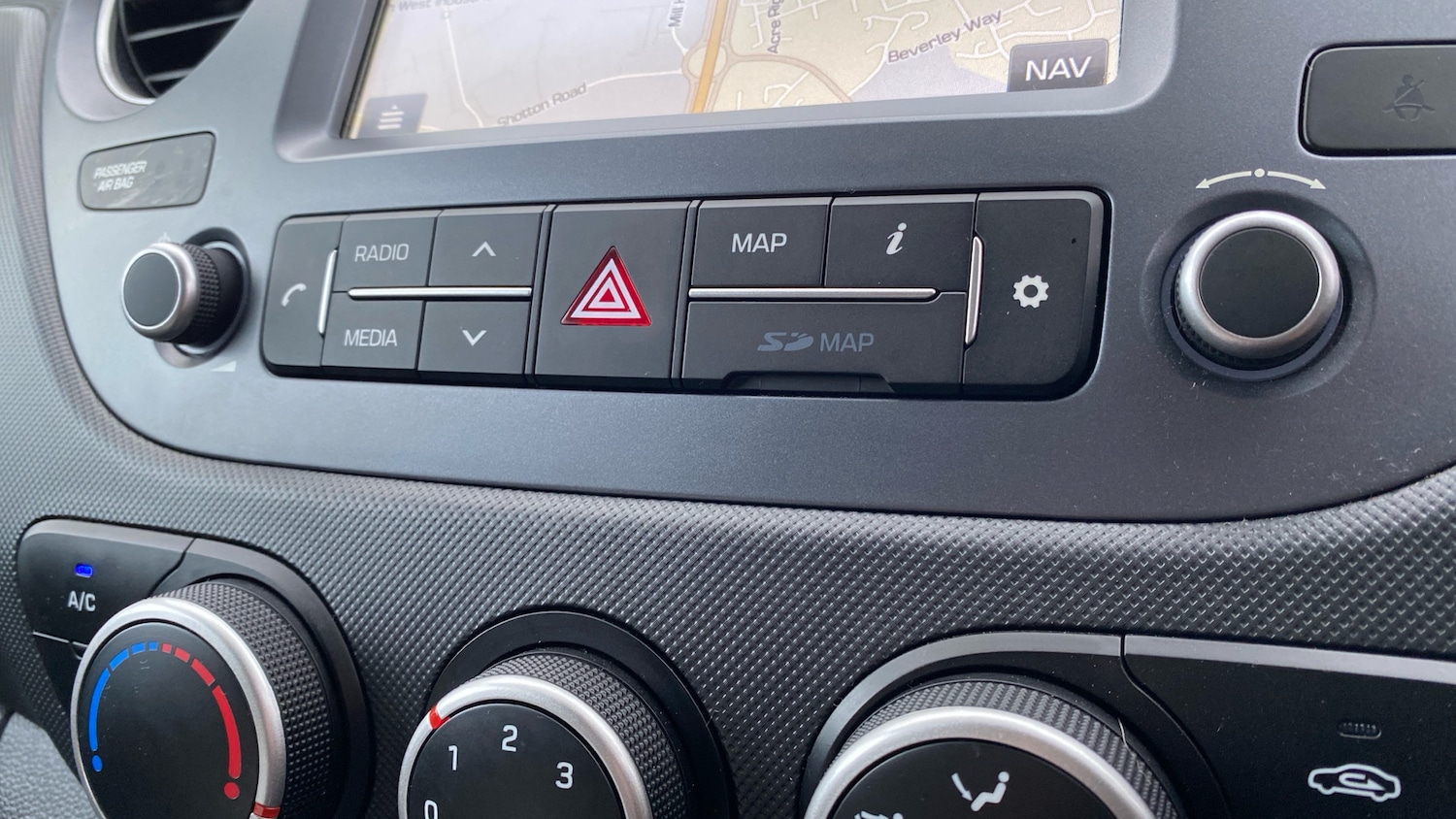 Used Hyundai i10 2019 for sale - 77733047: Photo 34