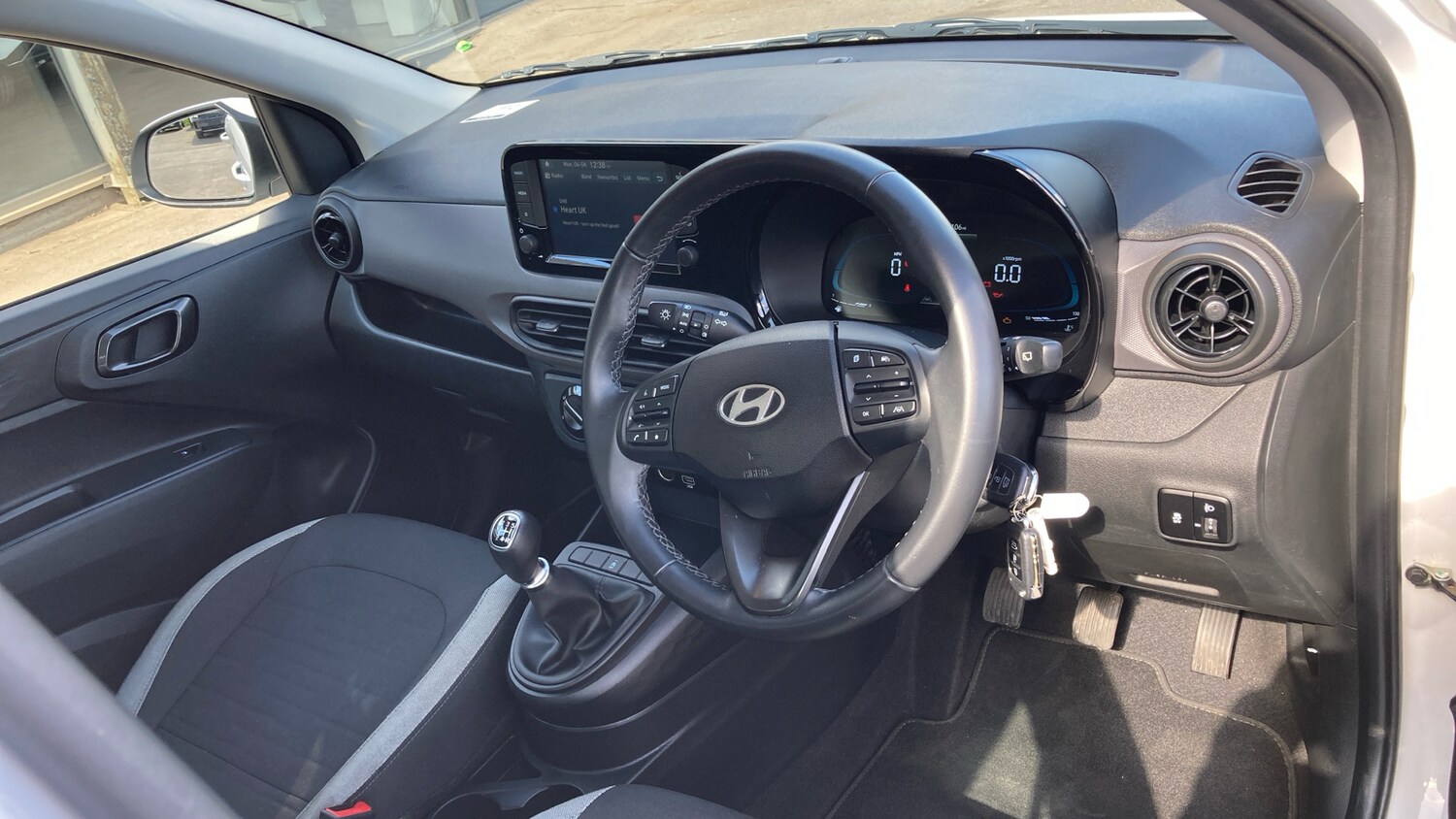 Used Hyundai i10 2023 for sale - 78198655: Photo 11