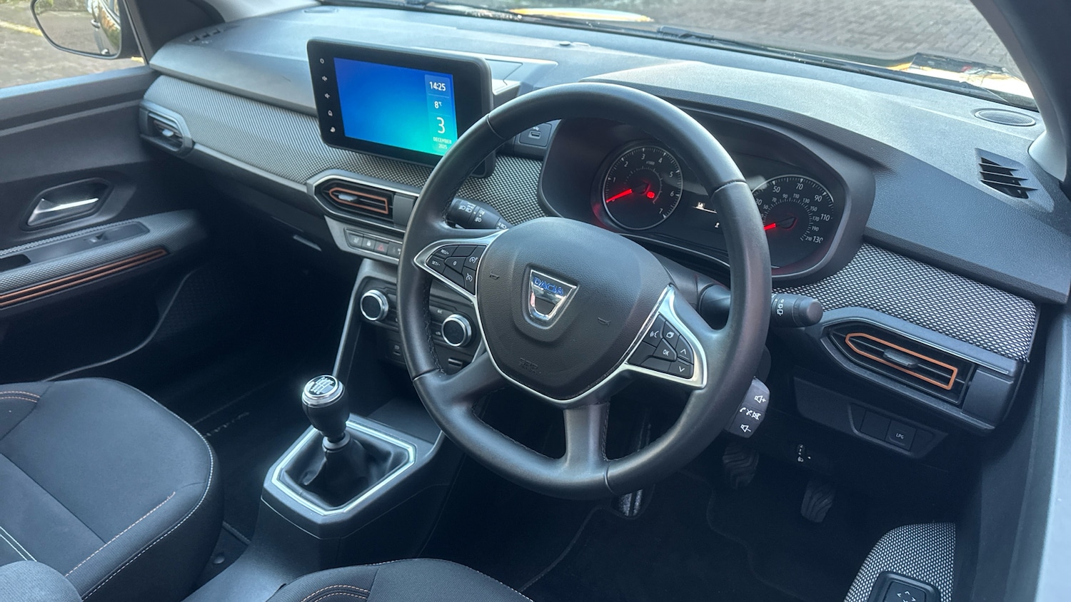 Used Dacia Sandero Stepway 2022 for sale - 77676975: Photo 11