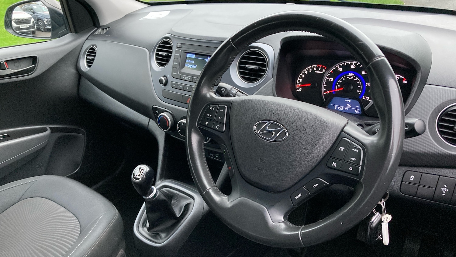 Used Hyundai i10 2019 for sale - 76554151: Photo 11