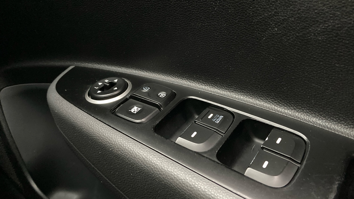 Used Hyundai i10 2019 for sale - 76554151: Photo 19