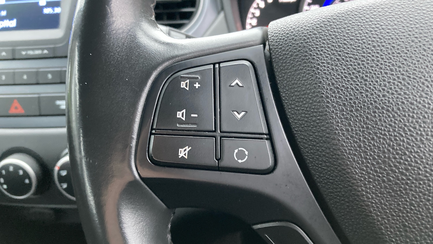 Used Hyundai i10 2019 for sale - 76554151: Photo 20