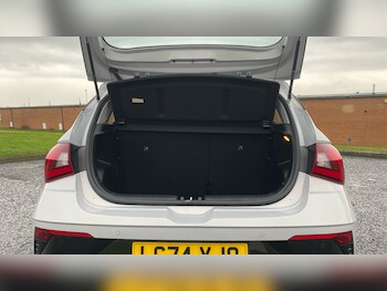 Used Hyundai i20 2024 for sale - 77363947: Photo