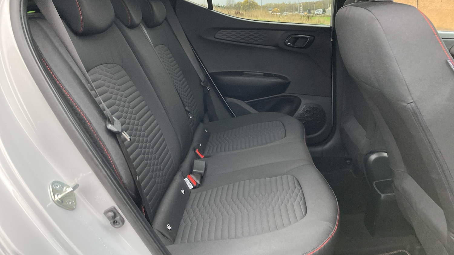 Used Hyundai i10 2023 for sale - 76922335: Photo 12