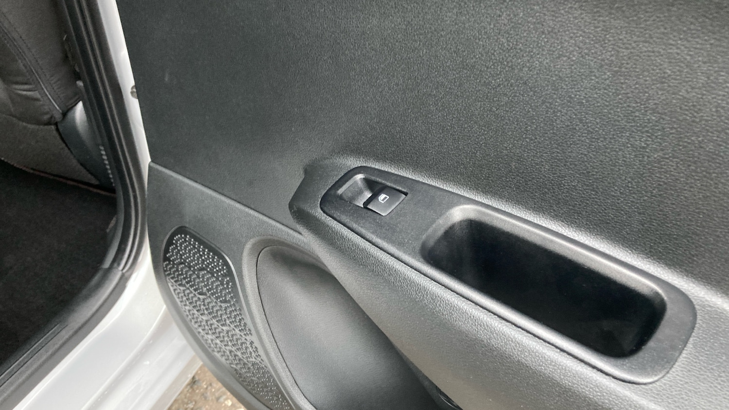 Used Hyundai i10 2023 for sale - 76922335: Photo 15