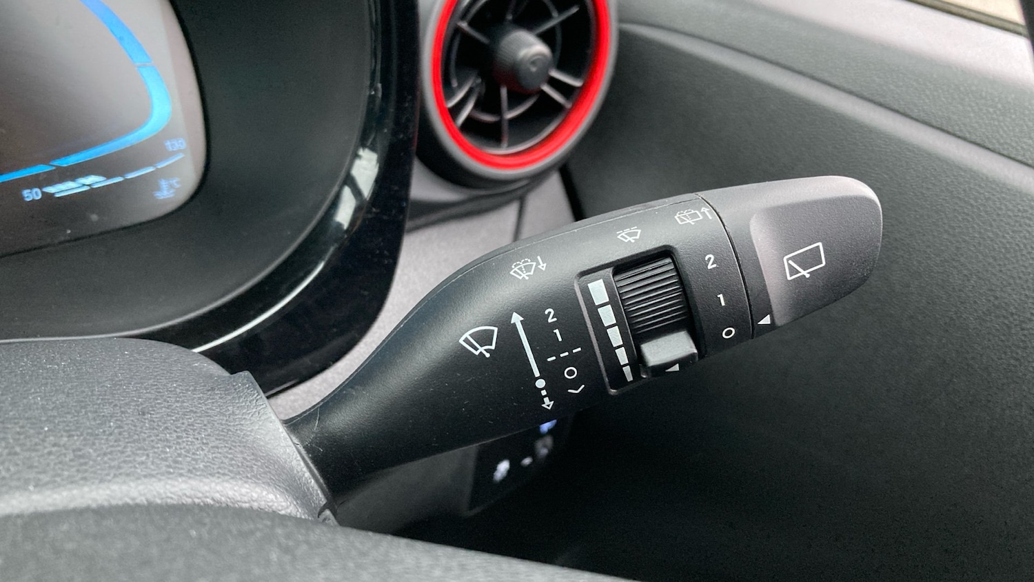 Used Hyundai i10 2023 for sale - 76922335: Photo 26