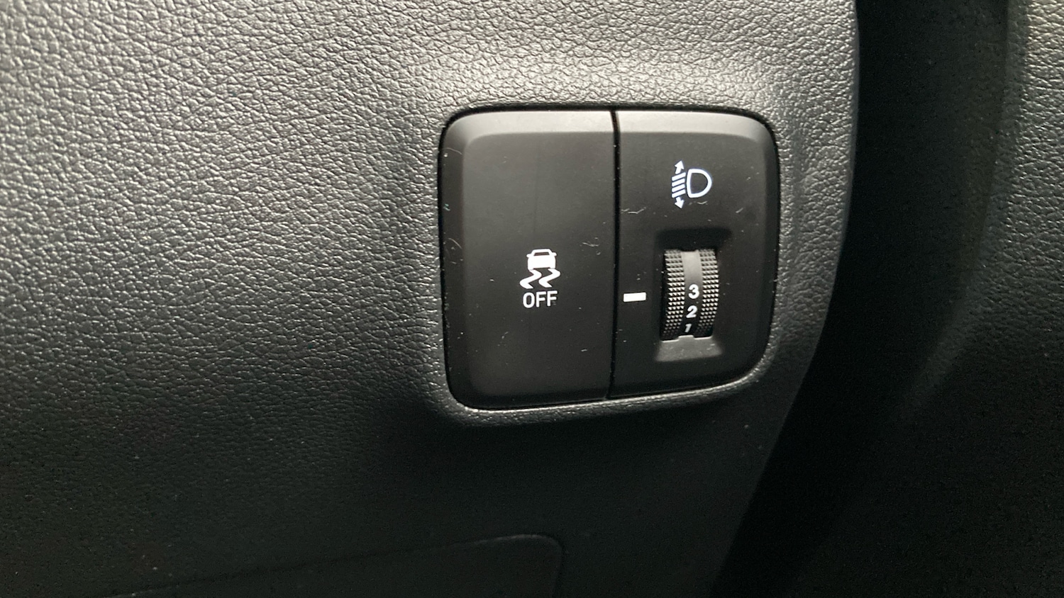 Used Hyundai i10 2023 for sale - 76922335: Photo 27