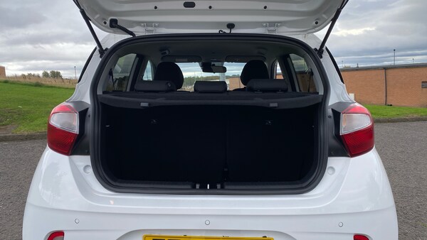 Used Hyundai i10 2024 for sale - 76157674: Photo 4