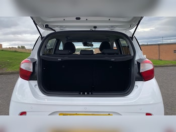 Used Hyundai i10 2024 for sale - 76157674: Photo 4