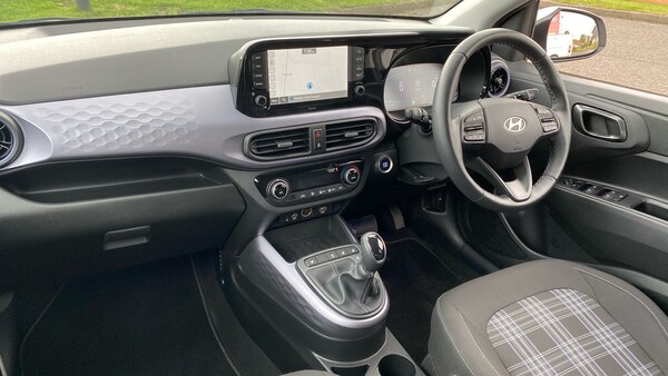 Used Hyundai i10 2024 for sale - 76157674: Photo 9