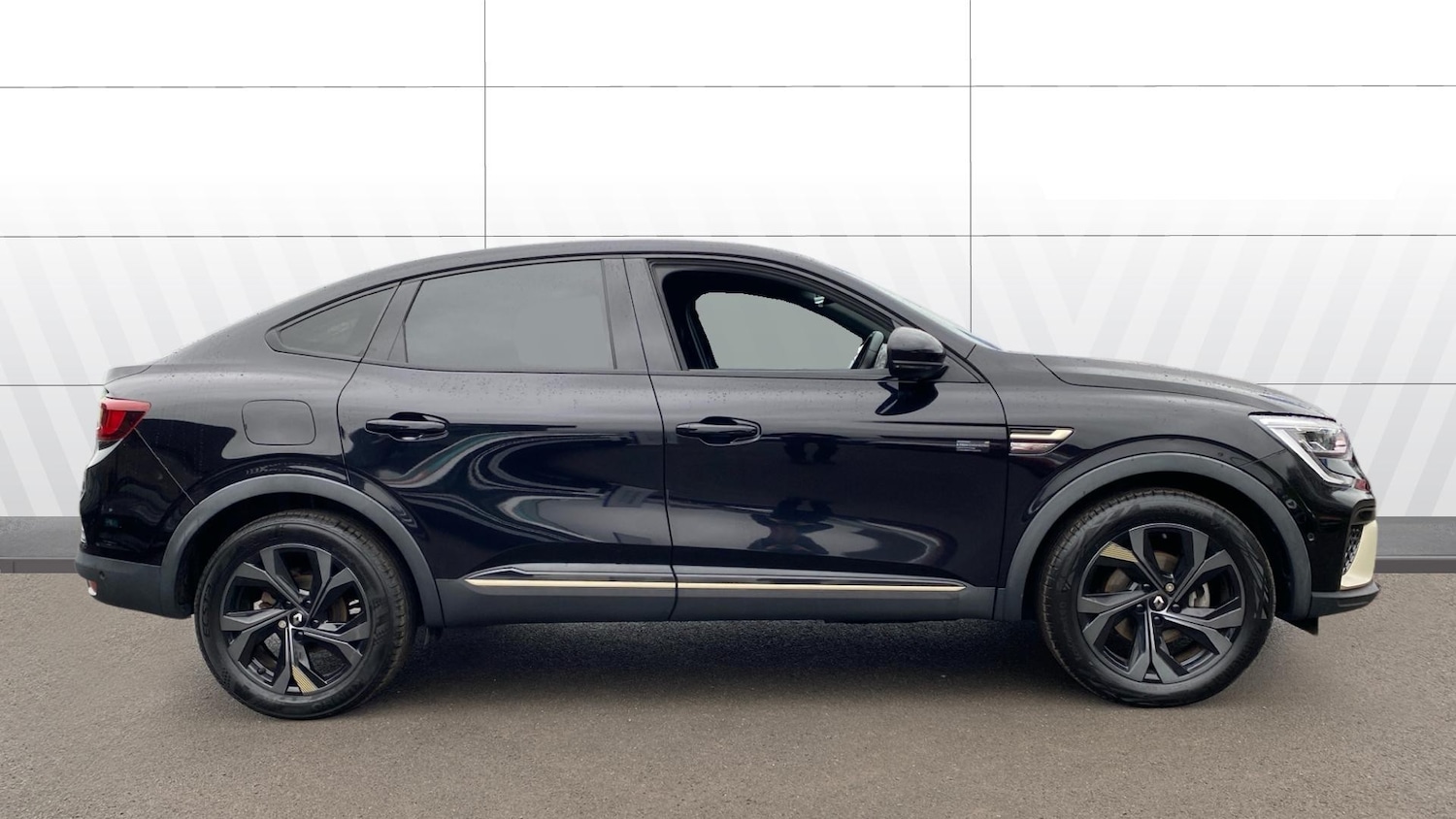 Used Renault Arkana 2023 for sale - 77678601: Photo 5