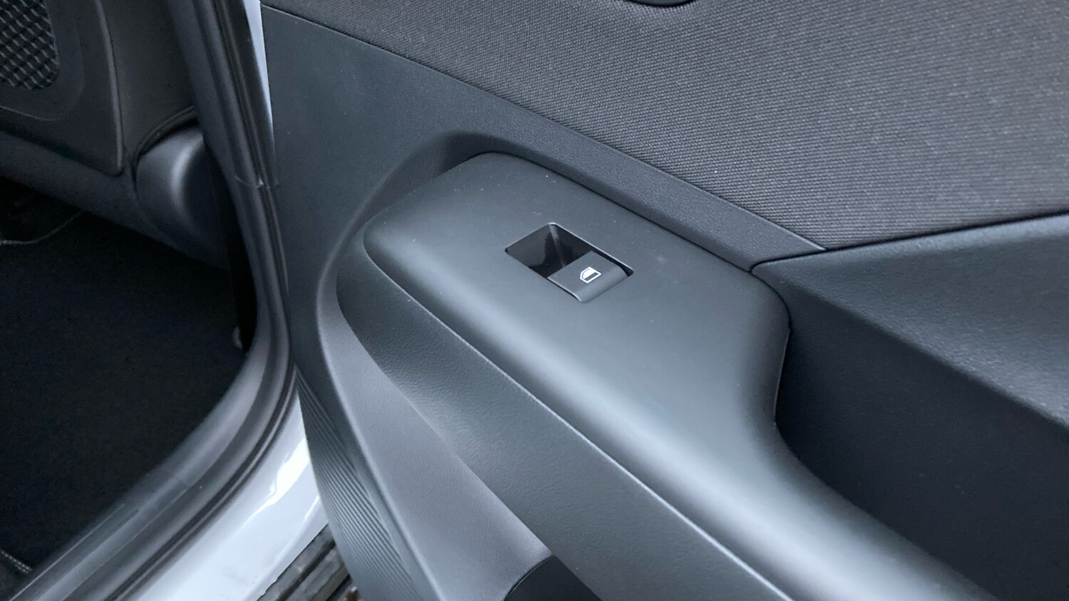 Used Hyundai KONA 2025 for sale - 76464383: Photo 15