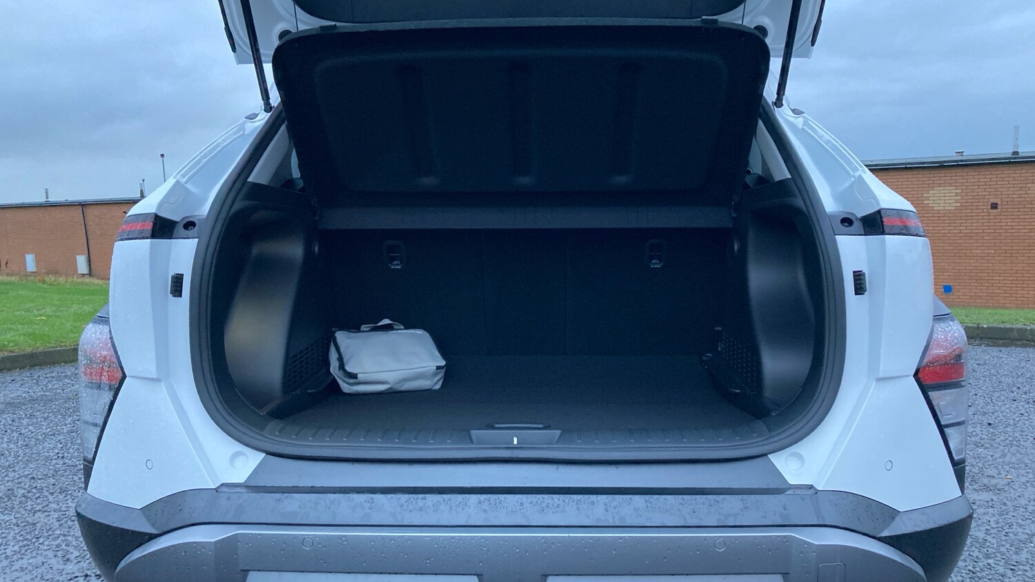 Used Hyundai KONA 2025 for sale - 76464383: Photo 4