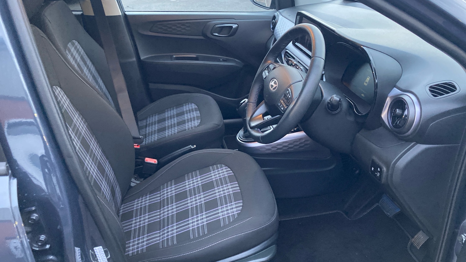 Used Hyundai i10 2024 for sale - 77661946: Photo 11