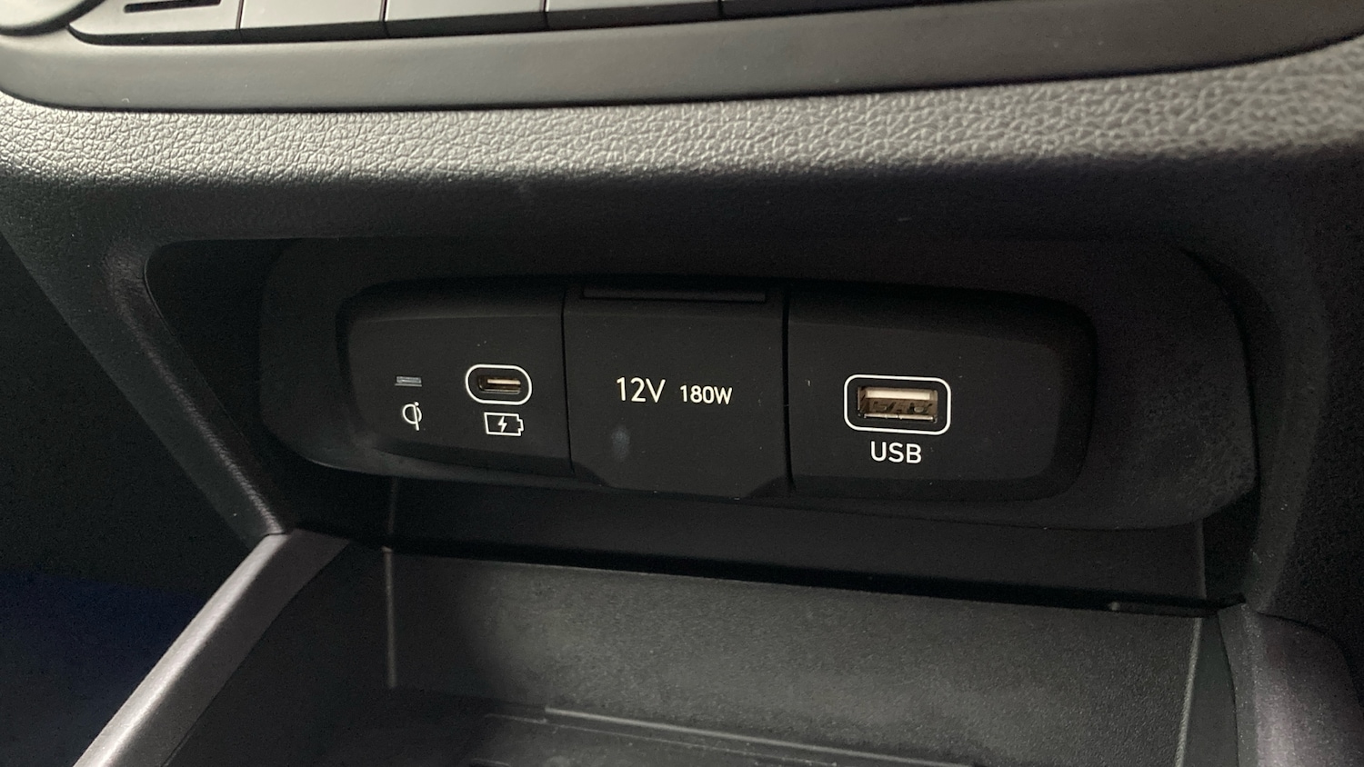 Used Hyundai i10 2024 for sale - 77298207: Photo 30