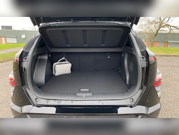 Used Hyundai KONA 2025 for sale - 76192947: Photo 4