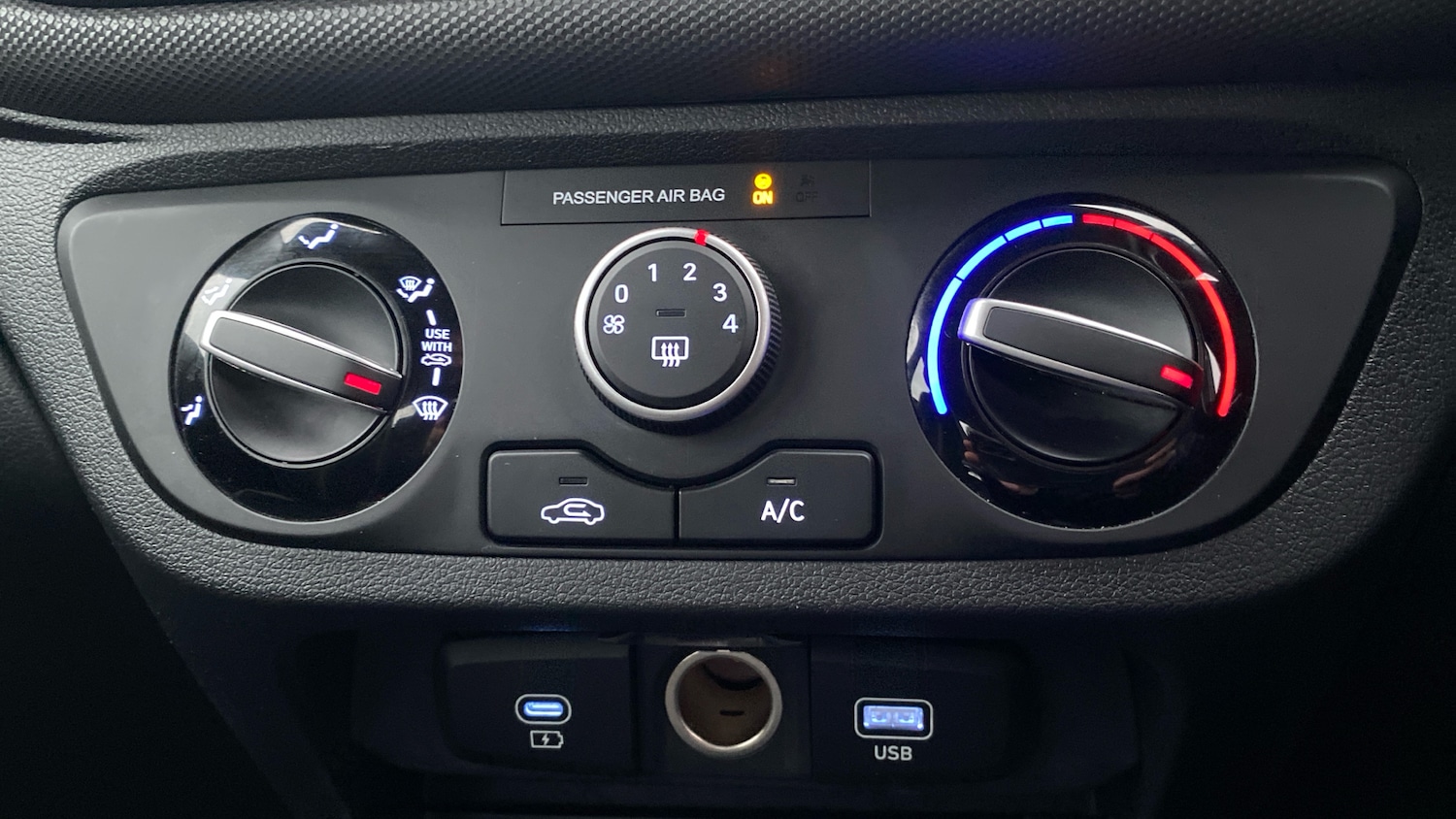 Used Hyundai i10 2025 for sale - 77038759: Photo 30