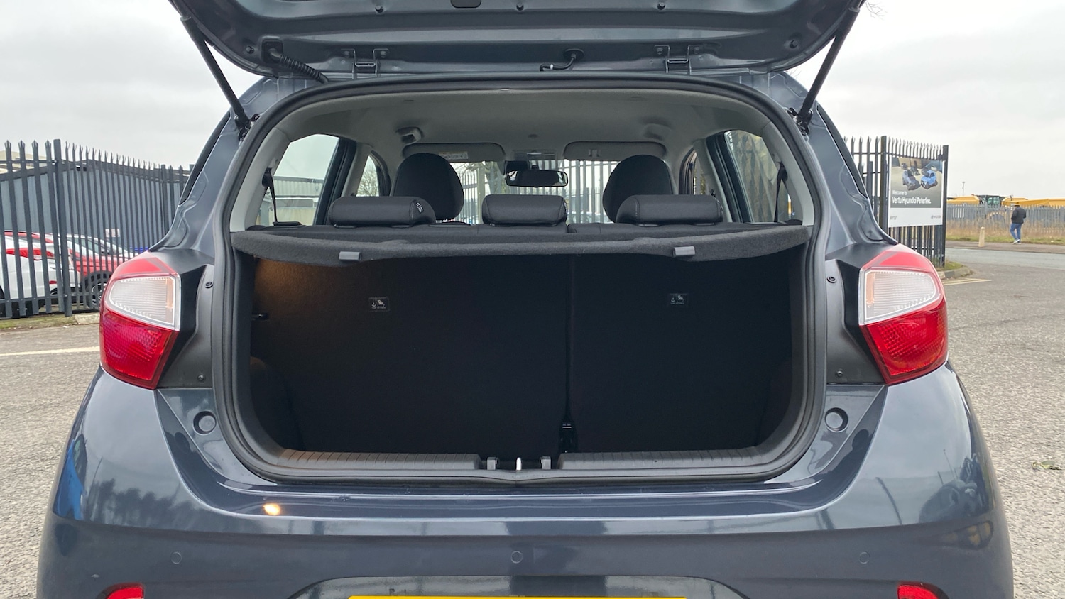 Used Hyundai i10 2025 for sale - 77038759: Photo 4