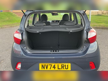 Used Hyundai i10 2024 for sale - 76253060: Photo