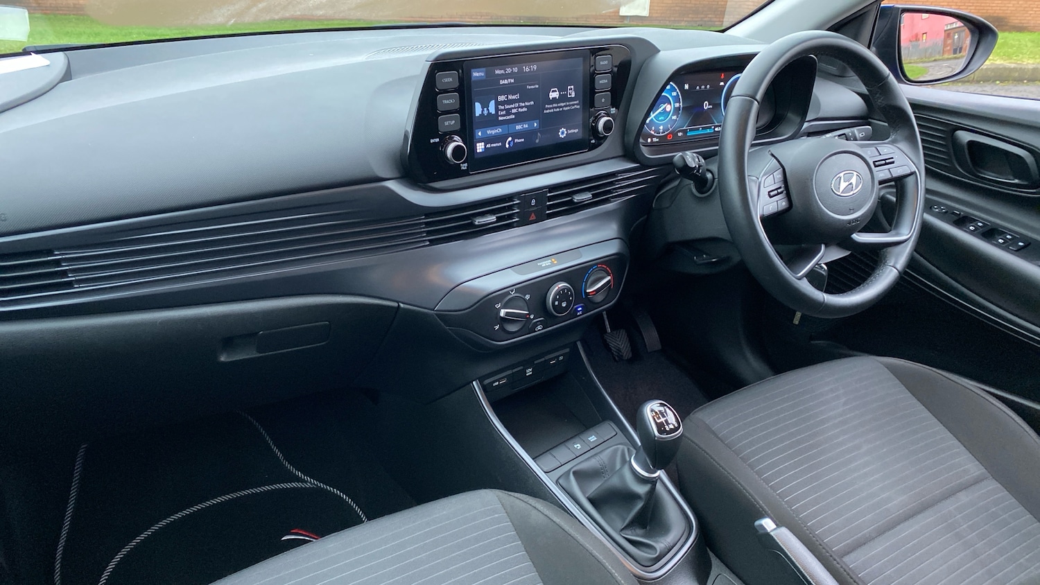 Used Hyundai i20 2023 for sale - 76363293: Photo 9