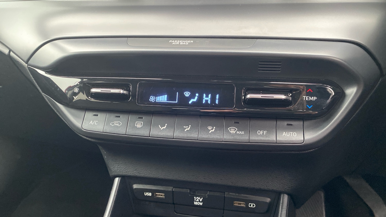 Used Hyundai i20 2021 for sale - 77325999: Photo 33