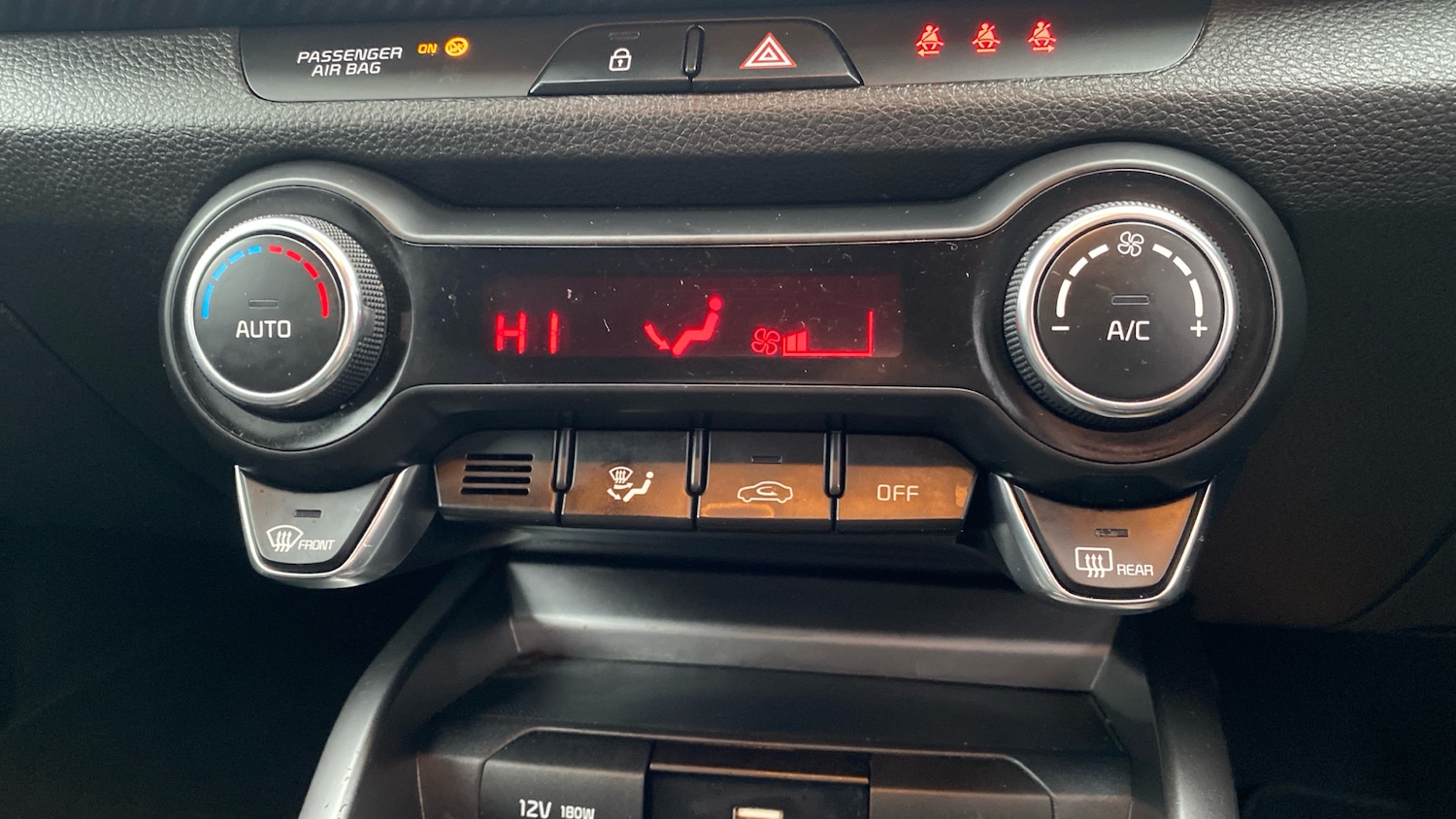 Used Kia Stonic 2023 for sale - 77260738: Photo 34