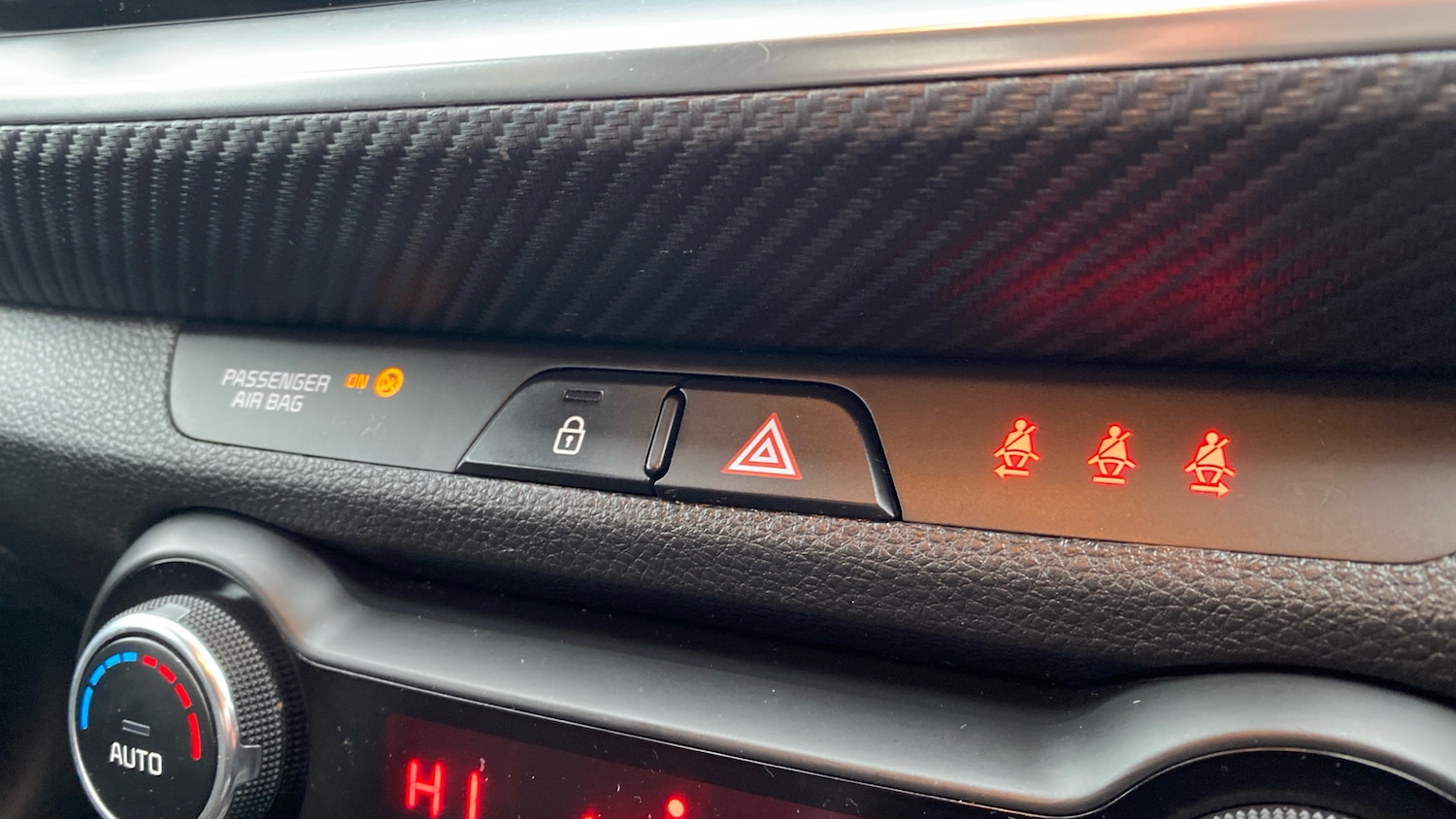 Used Kia Stonic 2023 for sale - 77260738: Photo 35