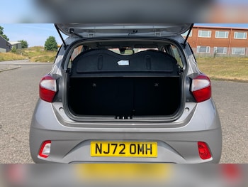 Used Hyundai i10 2022 for sale - 79330132: Photo