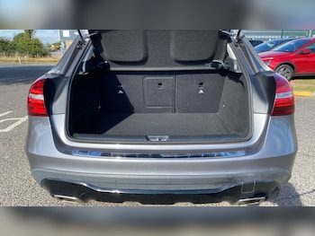 Used Mercedes-Benz GLA 2019 for sale - 75982331: Photo